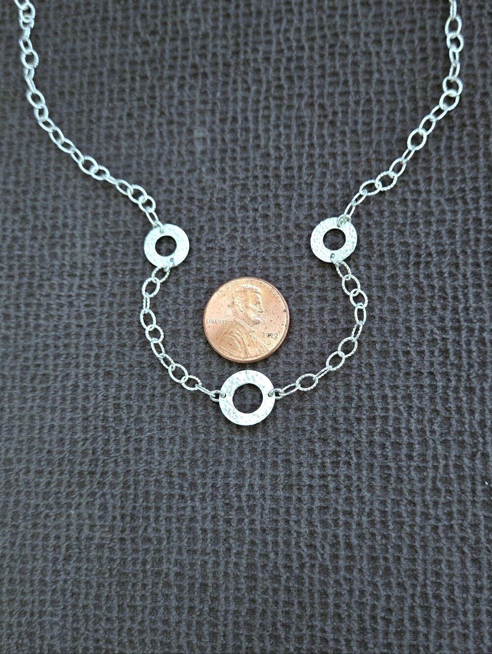 Silver🤍 Stationary Open Circles⭕️ Necklace - NWOT - Picture 6 of 15
